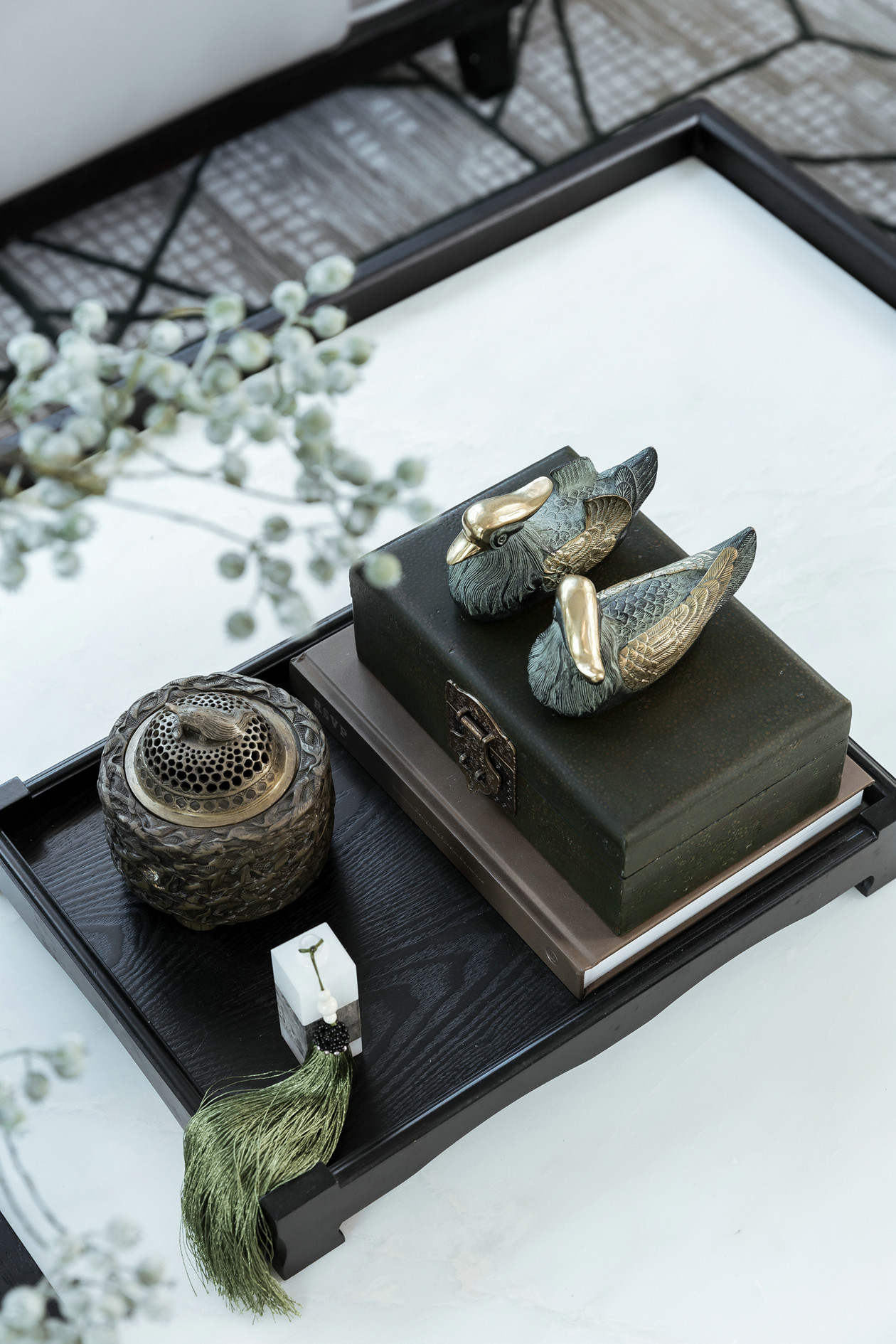 新中式風格室內(nèi)裝修效果圖-佛山保利中宇四居165平米-茶幾